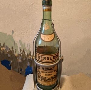 Antique 1950s? Hennessy Bottle with tilt stand